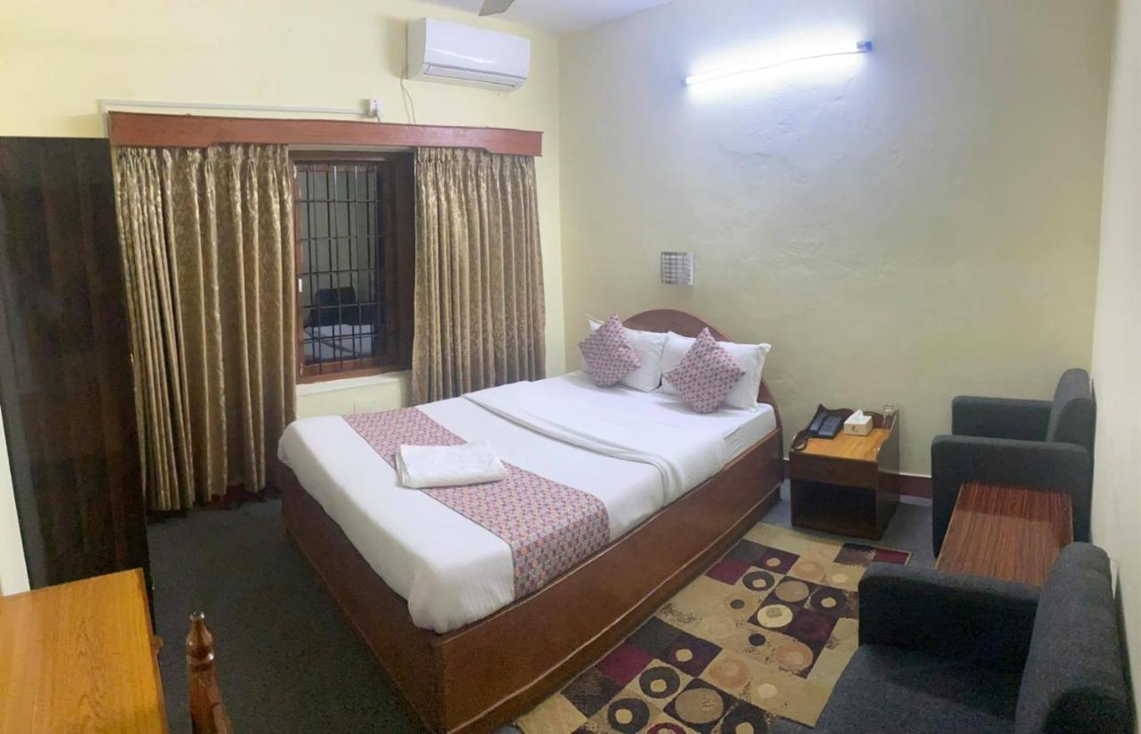 Hotel Blue Magnet Pokhara Exterior photo