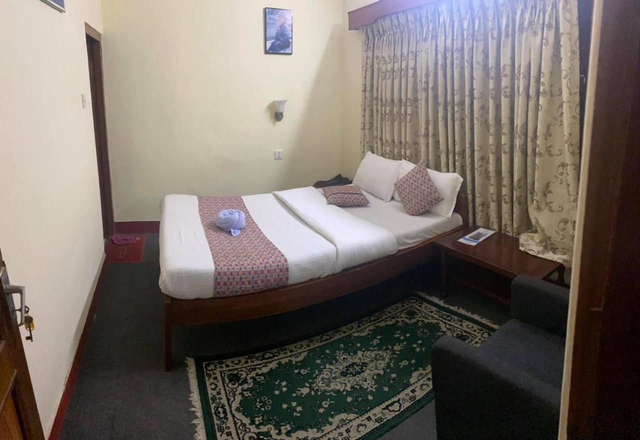 Hotel Blue Magnet Pokhara Exterior photo